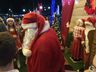 Grande público acompanha o acionamento das luzes de Natal na praça de São João do Oeste