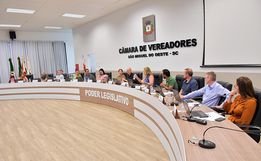 Câmara aprova reposição de 5% a servidores municipais de São Miguel do Oeste
