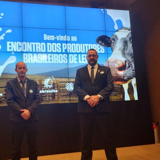 Prefeito debate em Brasília problema na cadeia produtiva do leite