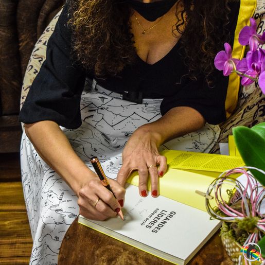 Coaching e empresária, Jussara Dalvit, lança livro em São Miguel do Oeste