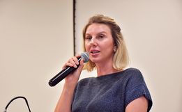 Vereadora pede revitalização da área externa do posto de saúde no Bairro Progresso