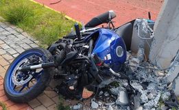 Colisão de moto em poste de energia mata jovem de 20 anos em Chapecó