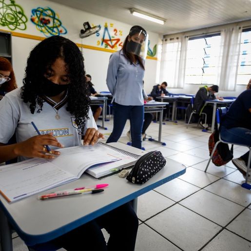 Ano letivo em SMOeste começa dia 18 com turmas divididas e ensino híbrido