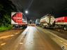 VÍDEO: Mesmo sob chuva e frio, manifestantes sustentam bloqueio no trevo de SMOeste