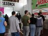 Jeep Clube prepara risoto beneficente para mais de 600 pessoas em evento da Apae de SMO