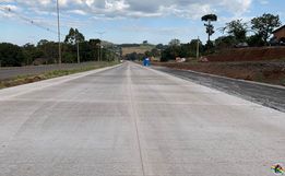 BR-163: oito quilômetros da rodovia já foram pavimentadas; assista