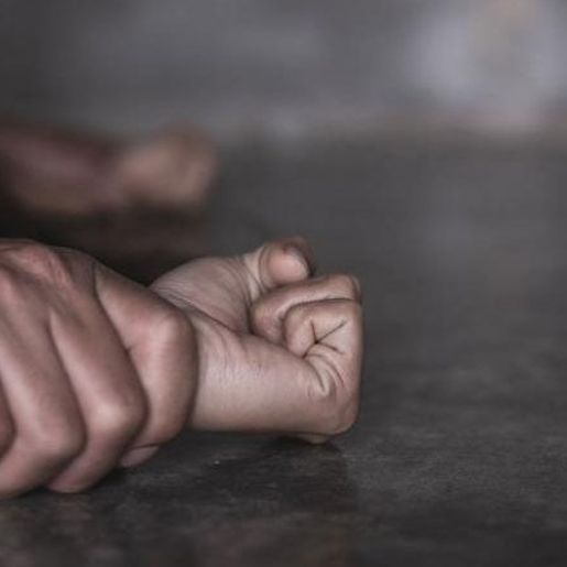 Menina de 12 anos é estuprada em banheiro de praça em São Miguel do Oeste