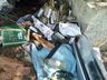 Motorista colide veículo em árvore após tentar fugir de abordagem policial