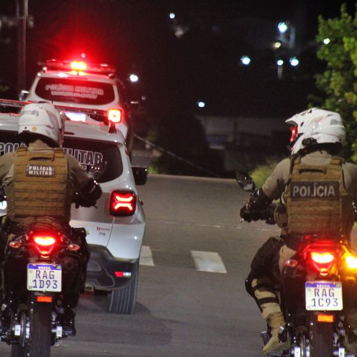 Condutor foge após colisão entre carro e moto em São Miguel do Oeste