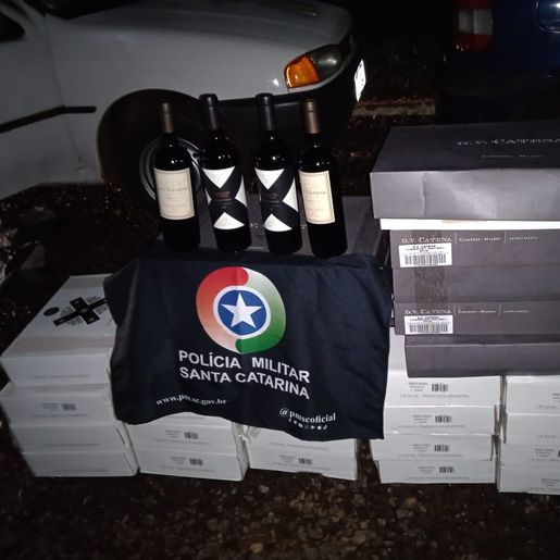 Polícia Militar apreende cerca de R$ 85 mil em vinho argentino