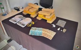 PM apreende 8 kg de drogas e prende cinco pessoas em SMO