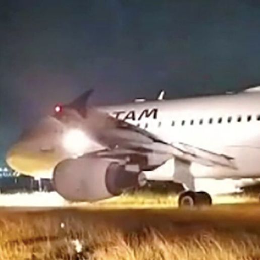 Avião da Latam sai da pista após o pouso no aeroporto de Chapecó