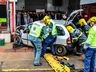 Simulado de evacuação e acidente de trânsito mobiliza Bombeiros e PM; vídeo