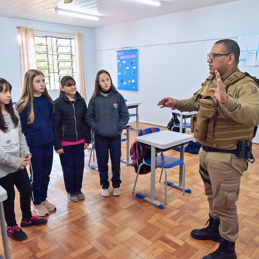 PM e Secretaria de Educação realizam protocolo de segurança nas escolas da rede municipal de ensino
