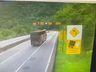 Imagem mostra ônibus do acidente na BR-376 segundos antes de tombar