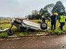 VÍDEO: eixo se desprende de carro e provoca capotamento em SMO