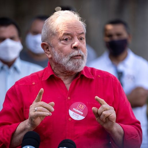 Juiz envia processos ao DF e mantém bens de Lula bloqueados 