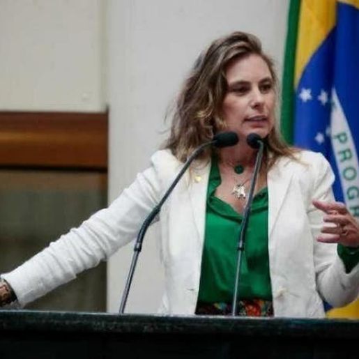Deputada Paulinha deixa liderança do governo na Alesc