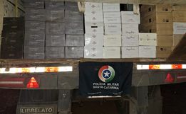 Polícia apreende carga de azeite e vinhos contrabandeados em Dionísio Cerqueira
