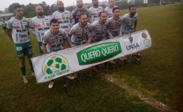 Nos acréscimos, Ouro Verde vence ida das semifinais do Estadual