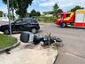 Motociclista sofre ferimento na cabeça após colisão contra veículo em SMO