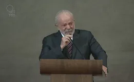 Lula é diplomado pelo TSE, chora e diz que povo reconquistou democracia