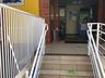 Quatro das cinco escolas particulares retomam aulas presenciais em SMO