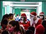 Crianças recebem presentes do Natal Solidário em São Miguel do Oeste