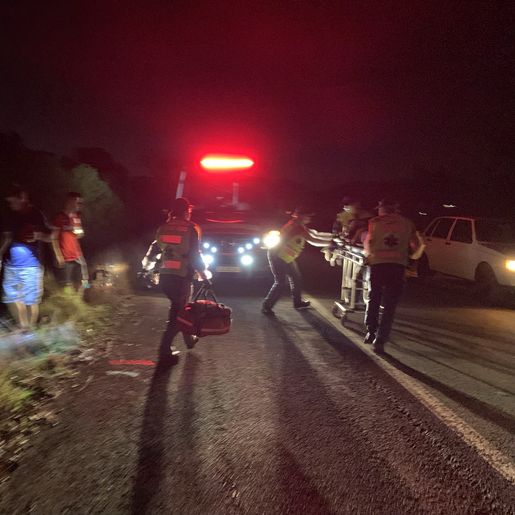 Motociclista fica ferido após perder o controle e sair da pista, em SMOeste