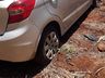 Motorista perde controle de carro e cai em ribanceira em Itapiranga