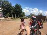 Voluntários entregam presentes de Natal para crianças carentes de SMOeste