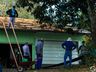 Mutirão ajuda famílias atingidas por chuva de granizo em Bandeirante