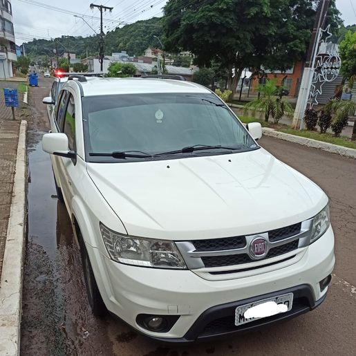 Carro furtado em SMO é encontrado em Maravilha pela PM 