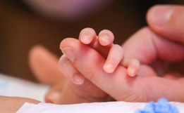 Em meio a mortes e casos entre crianças, SC aguarda vacina contra vírus respiratório