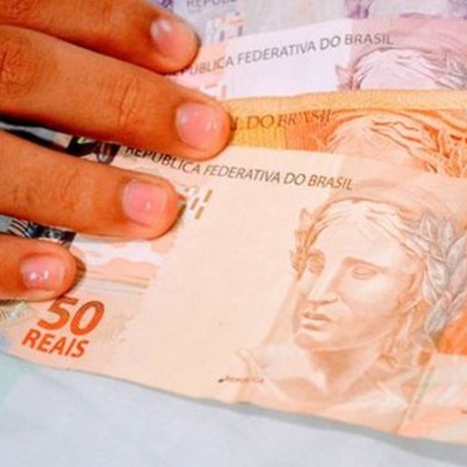 Governo recebe de volta R$ 1,3 bilhão do auxílio emergencial