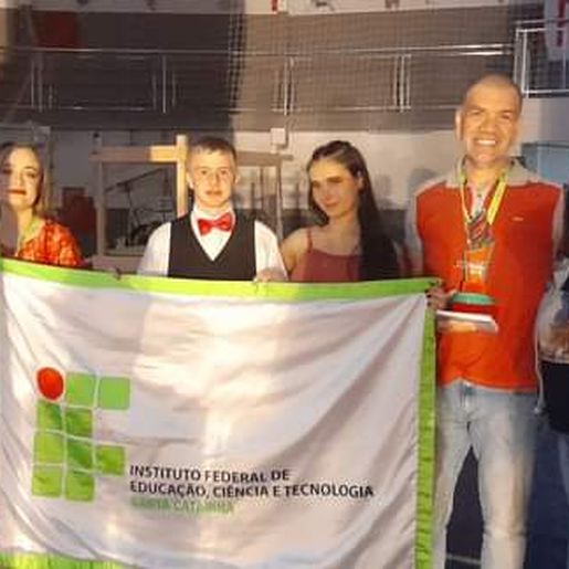 Coreógrafo e Dançarinos de SMOeste conquistam fase Oeste do Festival Dança Catarina 