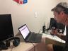 CORONAVÍRUS: Peperi instala estúdio na residência de jornalista para teletrabalho