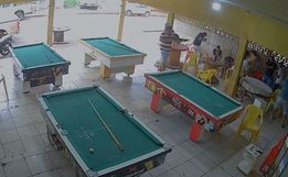 Homem mata a tiros sete pessoas em bar de MT após perder em jogo