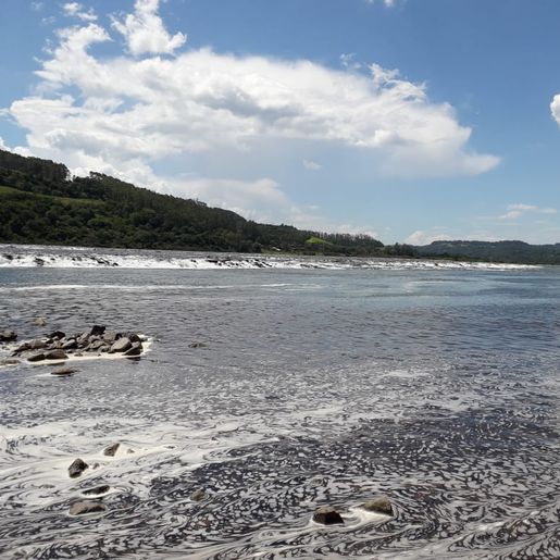 Menina é salva de afogamento no Rio Uruguai em Itapiranga
