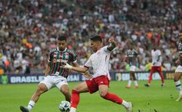 Na estreia de Valencia, Inter perde para o Fluminense e se afasta do G-6