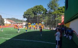 Jogo entre Apae e Bombeiros inaugura a quadra sintética em SJCedro