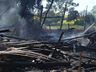 Vídeo: Incêndio destrói galpão e implementos e mata bovino no interior de Tunápolis
