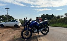 Colisão traseira deixa motociclista ferido na SC 492, em SMOeste 