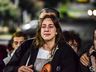 VÍDEO: manifestação pela morte de jovem é marcada por fortes emoções