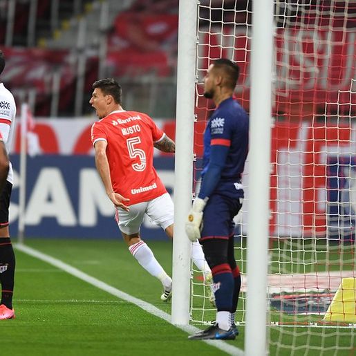 Inter supera Atlético-GO e larga em vantagem na Copa do Brasil