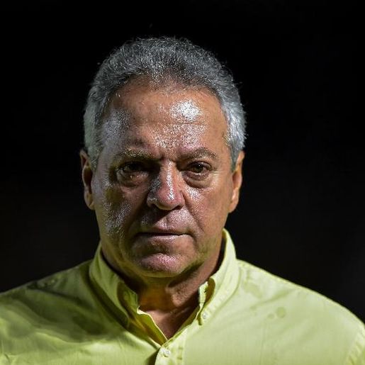 Inter trabalha rápido e quer anunciar técnico com vínculo até fevereiro.