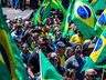 Imagens: Manifestantes pedem intervenção Federal em frente ao 14ºRCMec