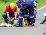 Colisão entre moto e caminhão deixa dois gravemente feridos entre SMOeste e Bandeirante 