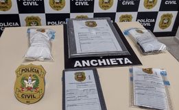 Polícia cumpre mandado em residência de suspeito de realizar montagens de fotografias