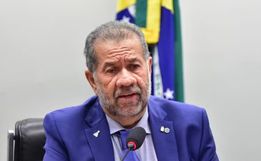 Carlos Lupi, ex-ministro da Previdência, depõe na CPI do INSS nesta segunda